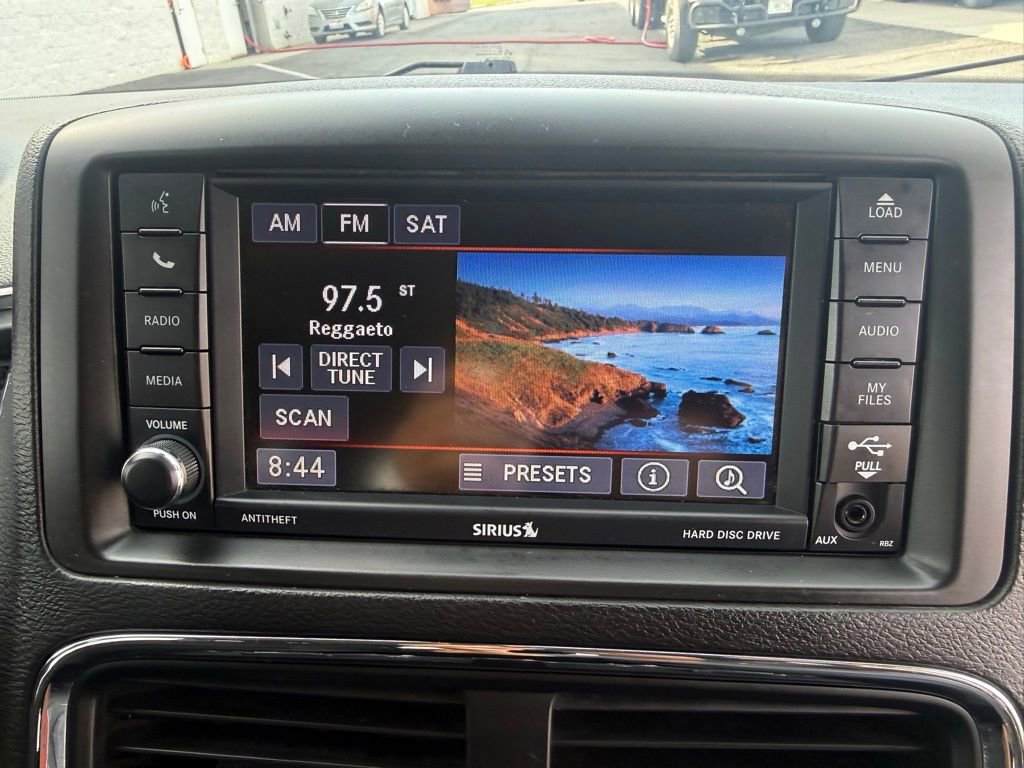 Used 2018 Dodge Grand Caravan SE w/ UConnect Hands-Free Group image 59