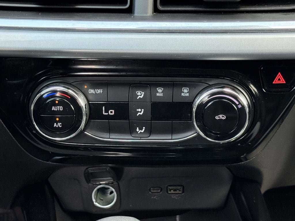 Used 2024 Chevrolet Trax LT FWD image 6