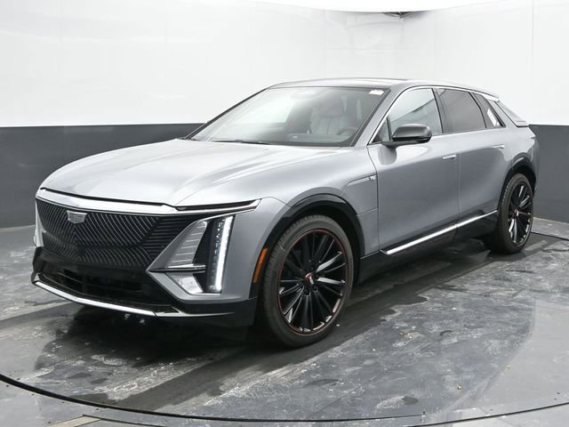 New 2025 Cadillac Lyriq Luxury w/ LPO, Red Accent Package image 4