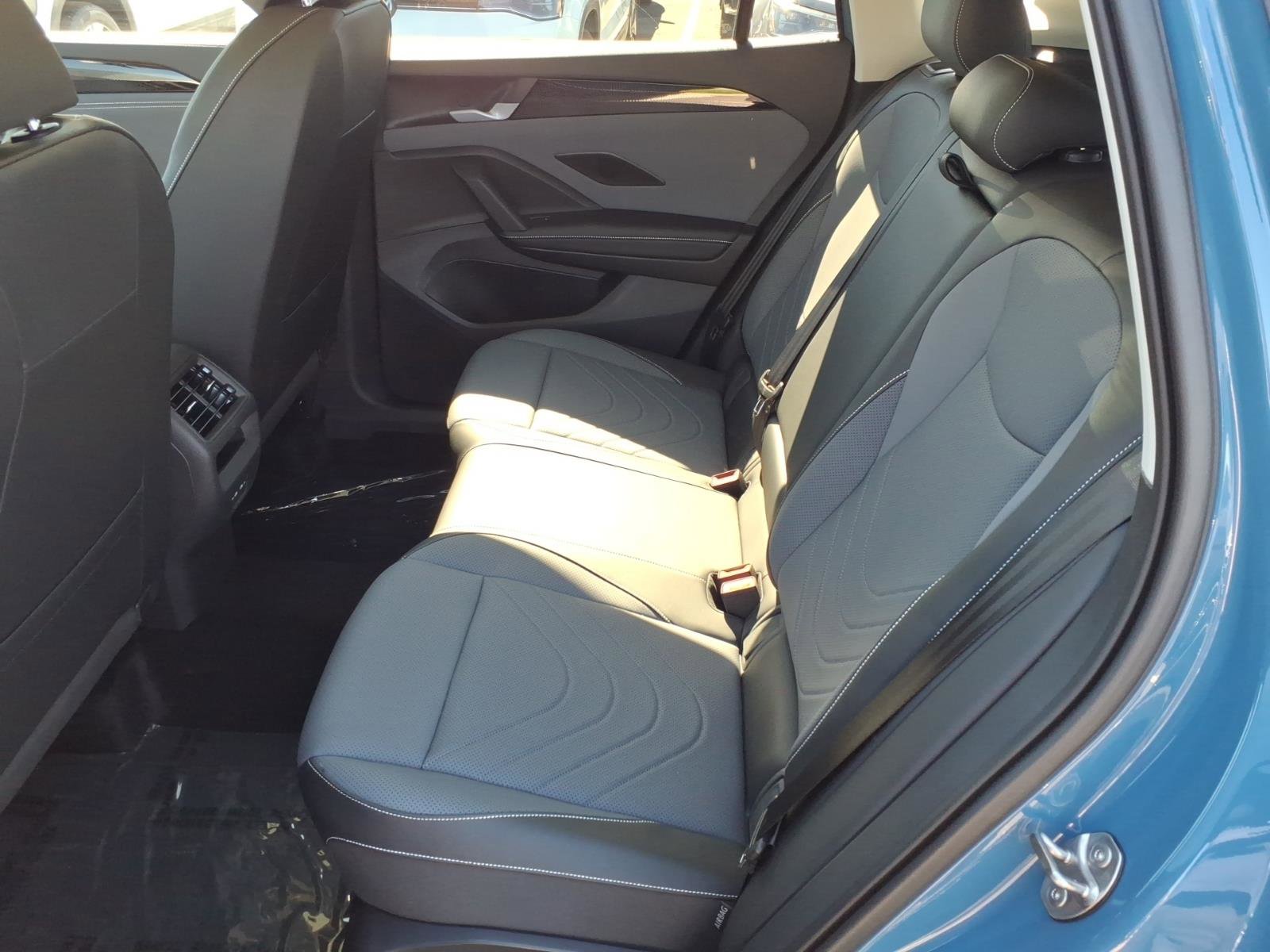 New 2026 Volkswagen Tiguan SE image 12