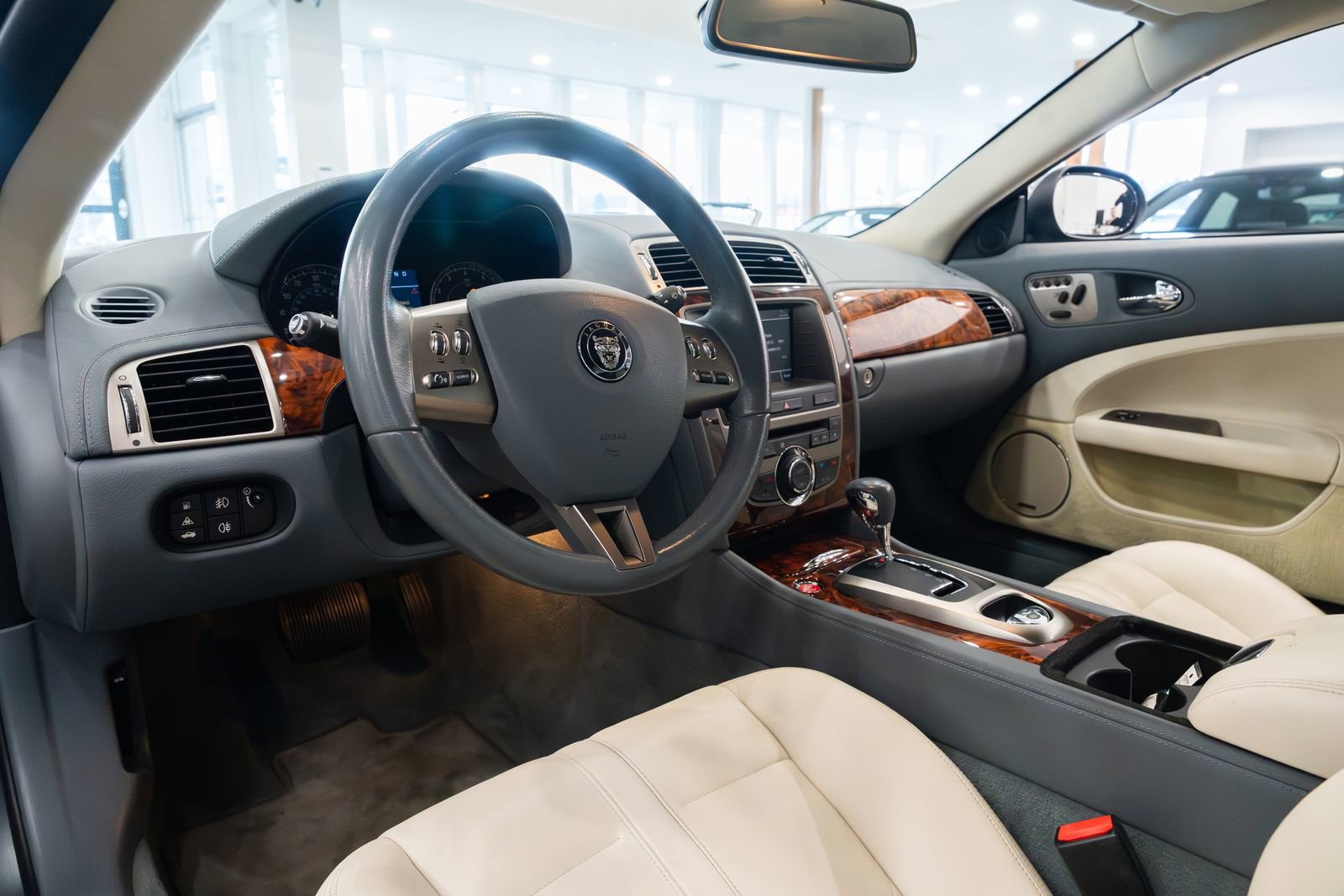 Used 2007 Jaguar XK Coupe image 5