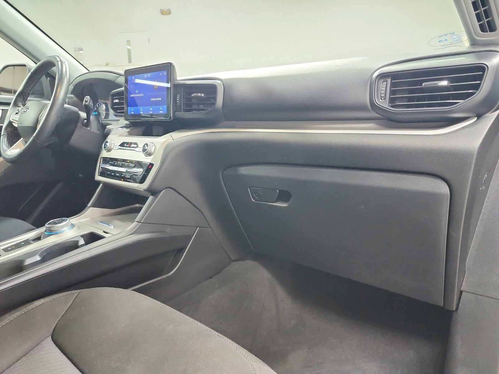 Used 2022 Ford Explorer XLT RWD image 40