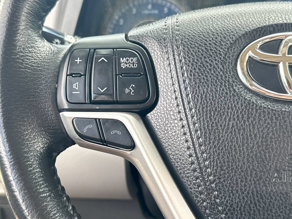 Used 2018 Toyota Sienna XLE Premium AWD/4WD image 18