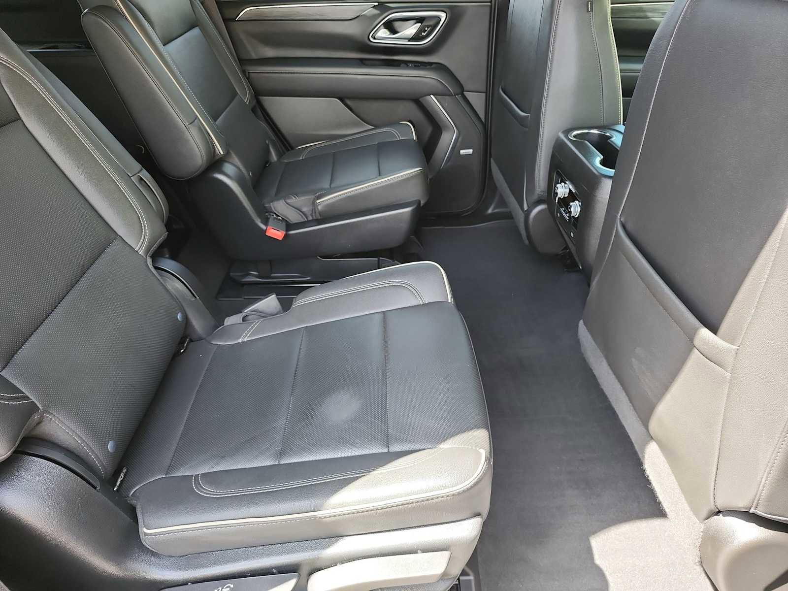 Used 2023 GMC Yukon SLT image 17