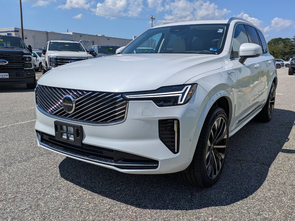 New 2026 Volvo XC90 T8 Ultra w/ Protection Package Premier AWD/4WD image 8