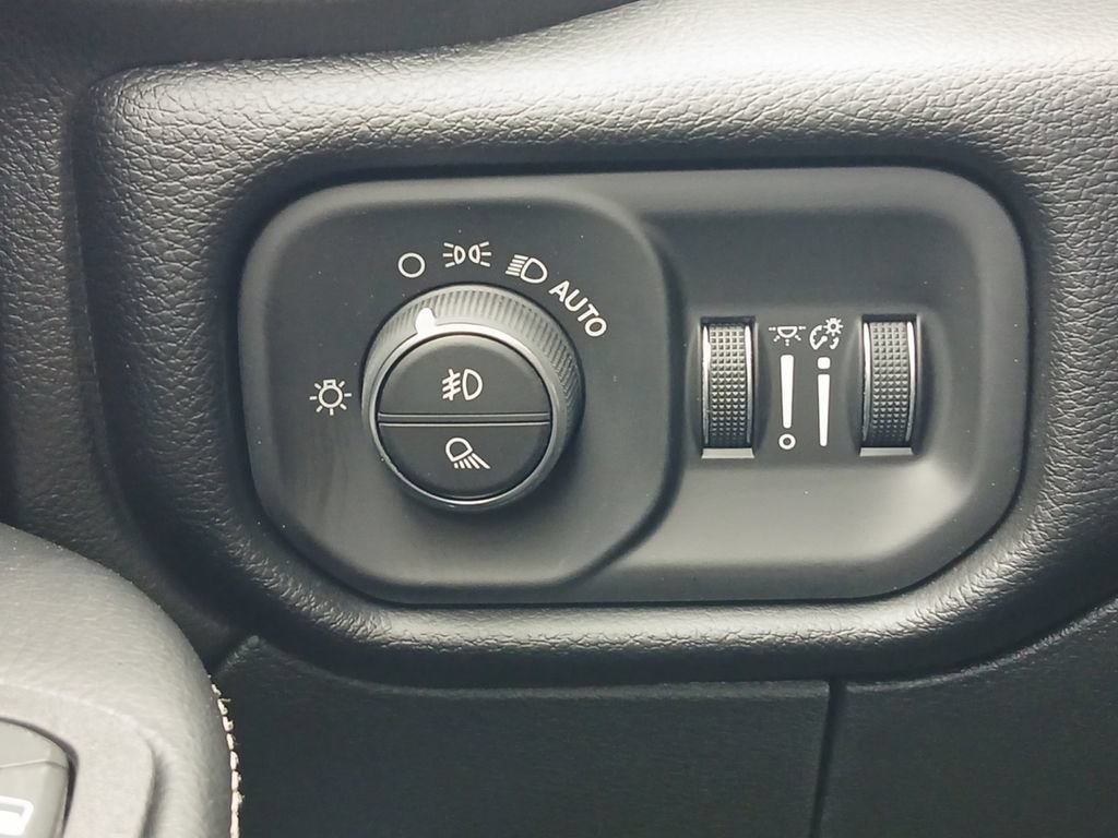 New 2026 RAM 3500 Laramie w/ Night Edition AWD/4WD image 12
