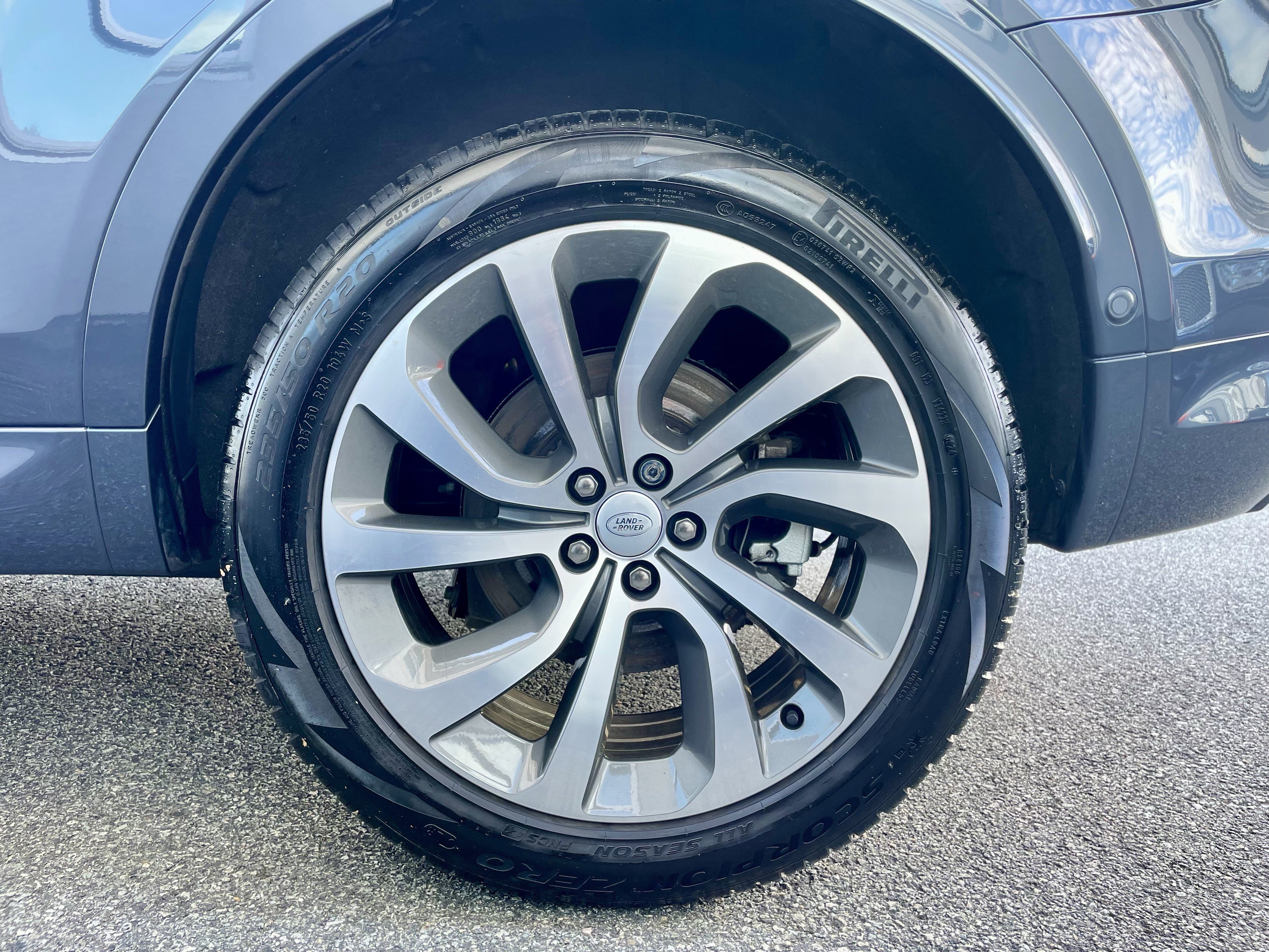 Certified 2024 Land Rover Discovery Sport S image 10