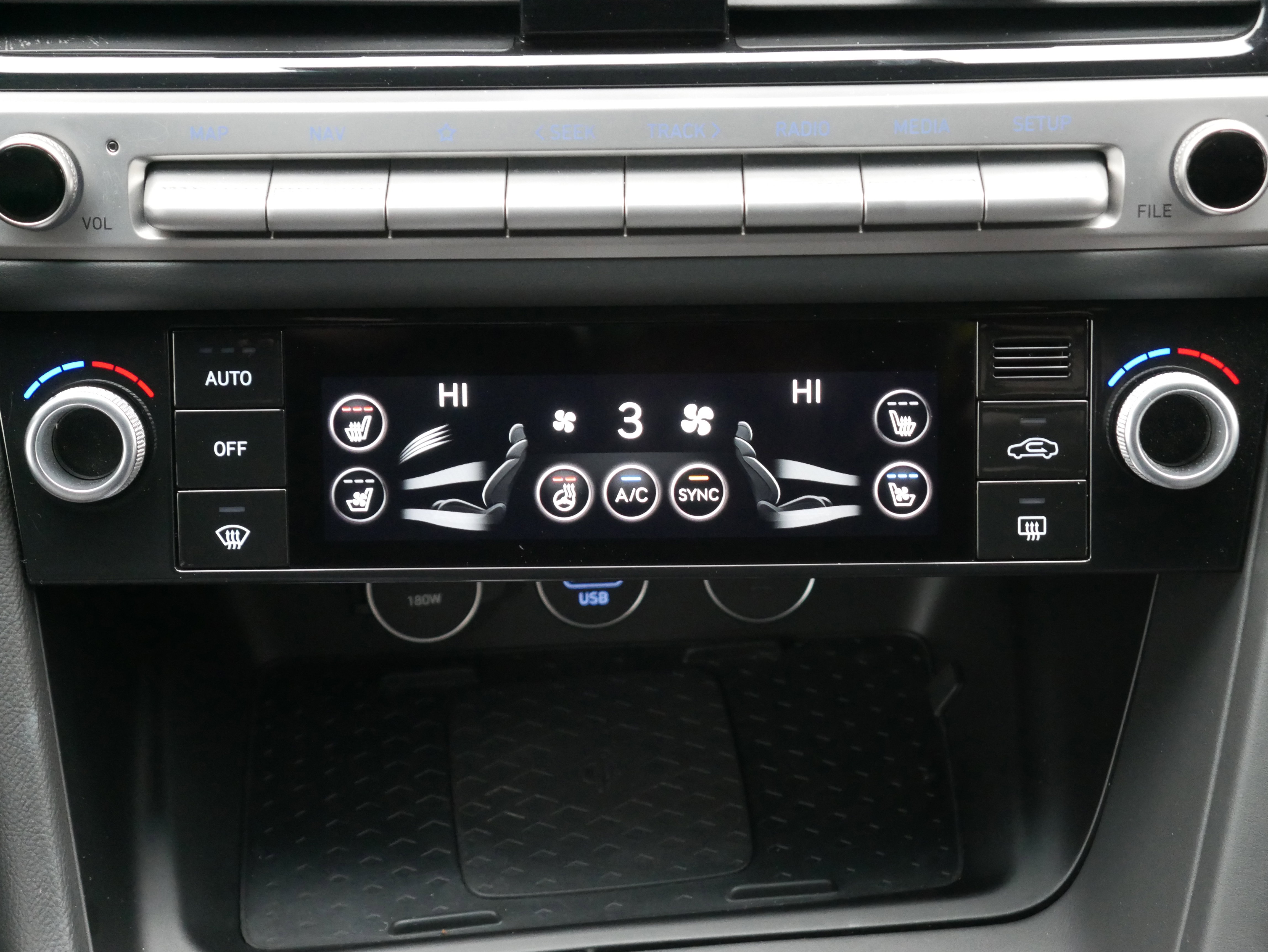 Used 2024 Genesis G70 2.5T w/ Sport Prestige Package image 21