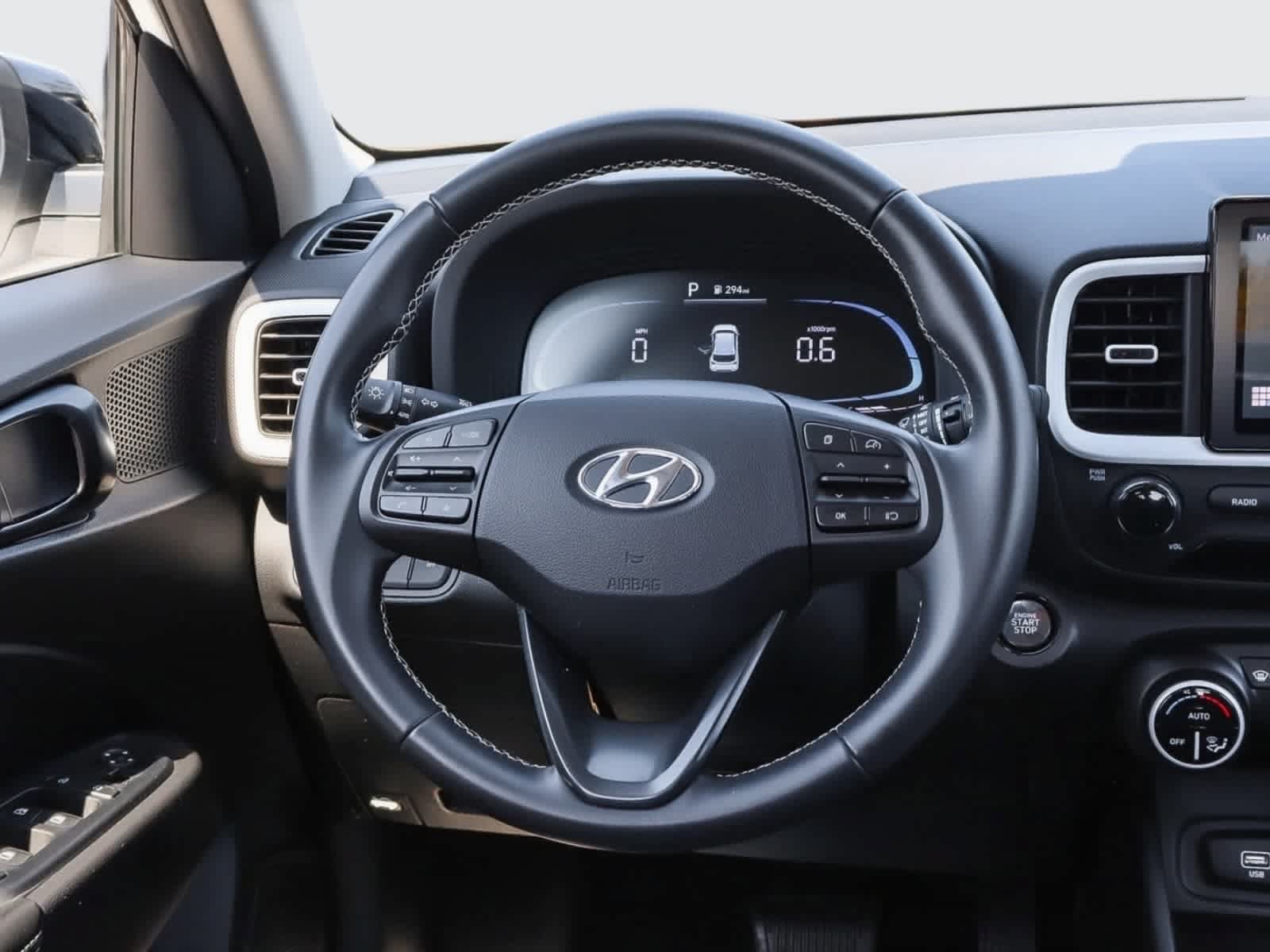 Used 2026 Hyundai Venue SEL FWD image 21