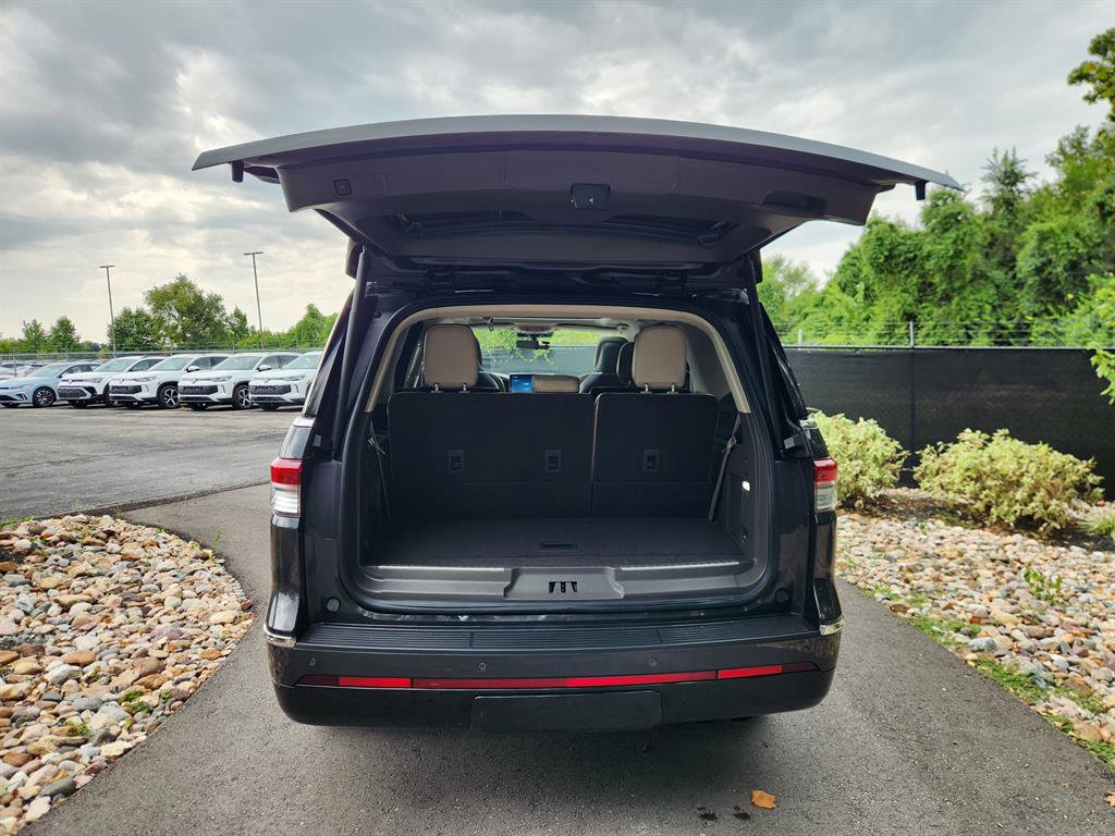 Certified 2023 Lincoln Navigator Reserve image 24