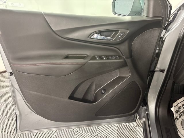 Used 2024 Chevrolet Equinox RS AWD/4WD image 16