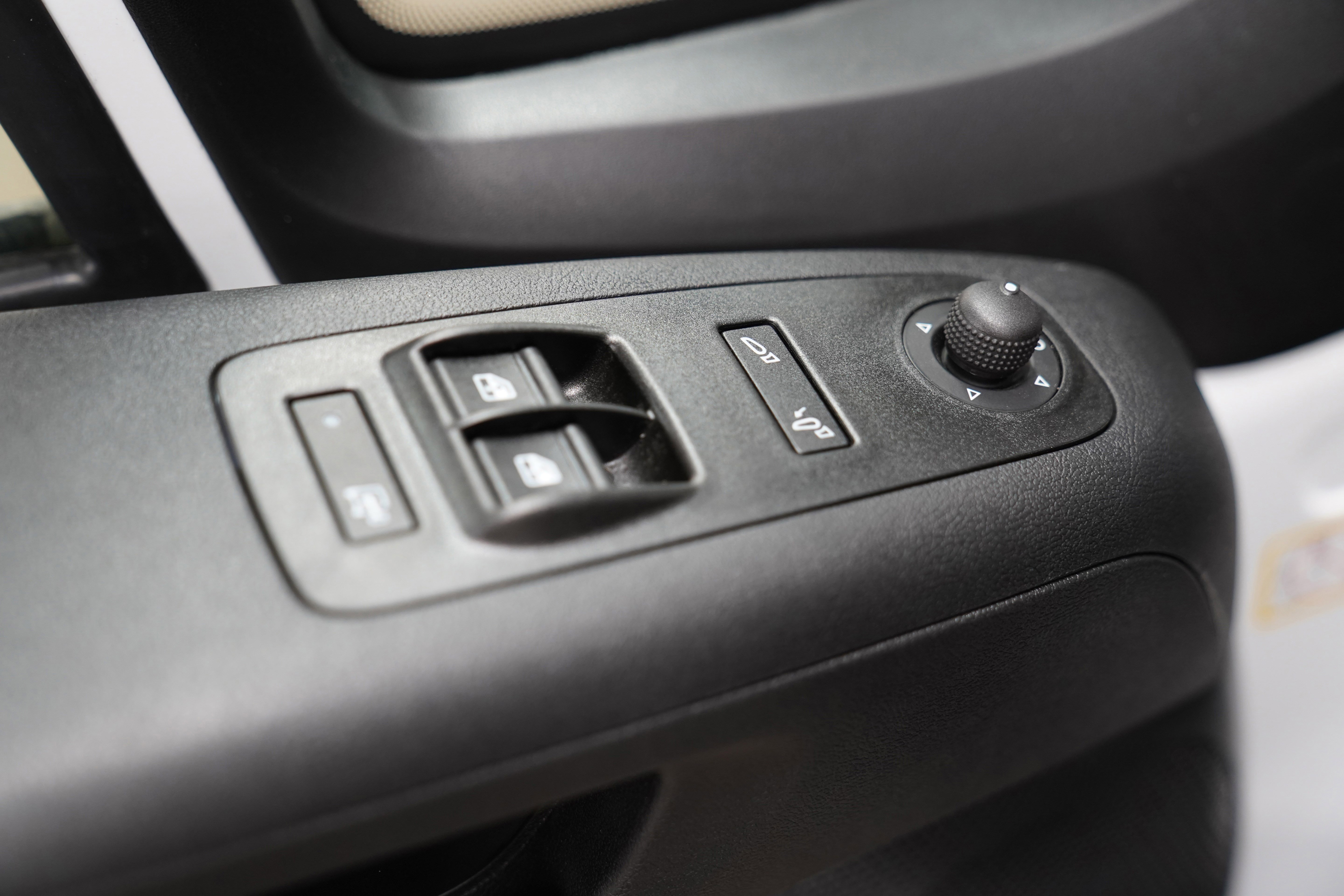 New 2026 RAM ProMaster 2500 w/ Convenience Group FWD image 16