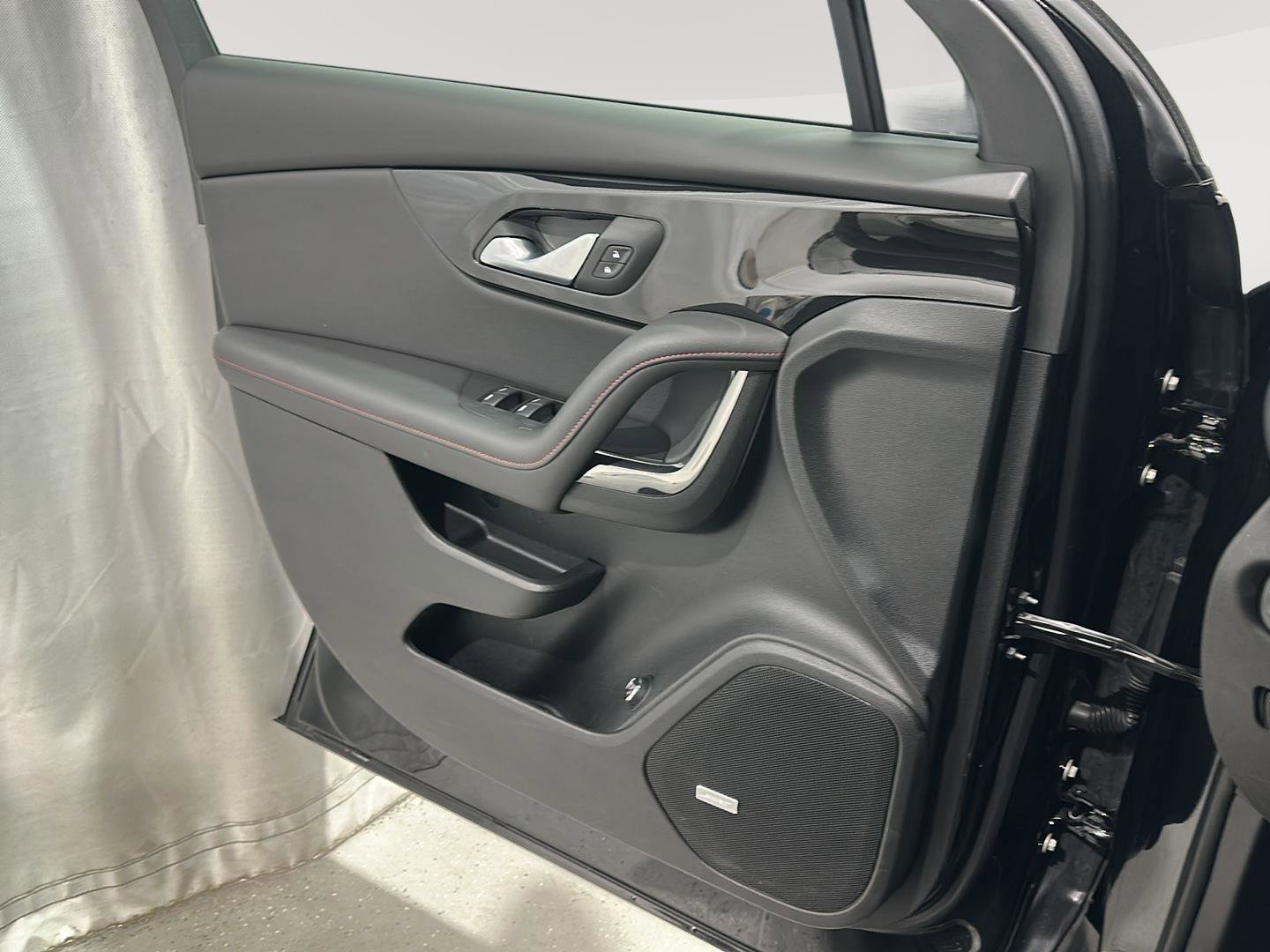 Used 2025 Chevrolet Blazer RS image 17