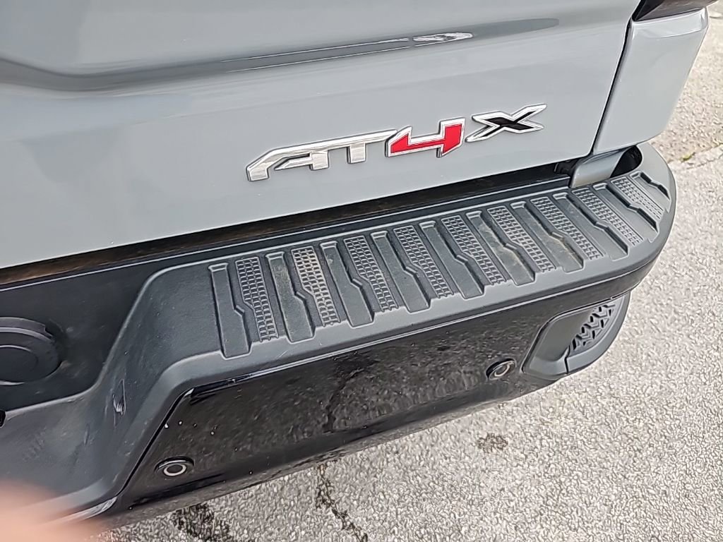 Used 2024 GMC Sierra 1500 AT4X image 8