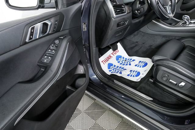 Used 2022 BMW X5 xDrive45e w/ Executive Package AWD/4WD image 8