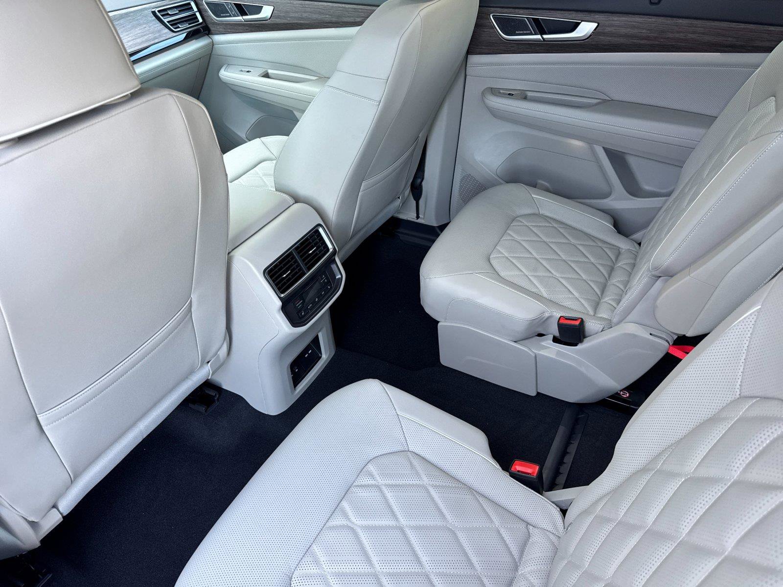 New 2026 Volkswagen Atlas SEL Premium R-Line image 11