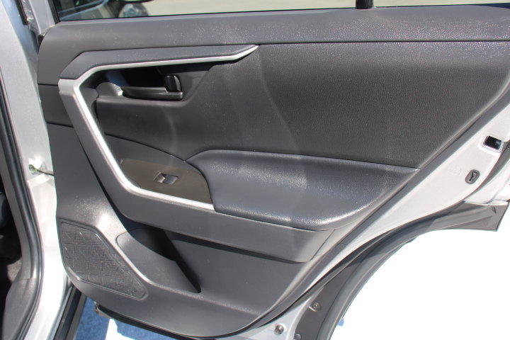 Certified 2023 Toyota RAV4 LE AWD/4WD image 16