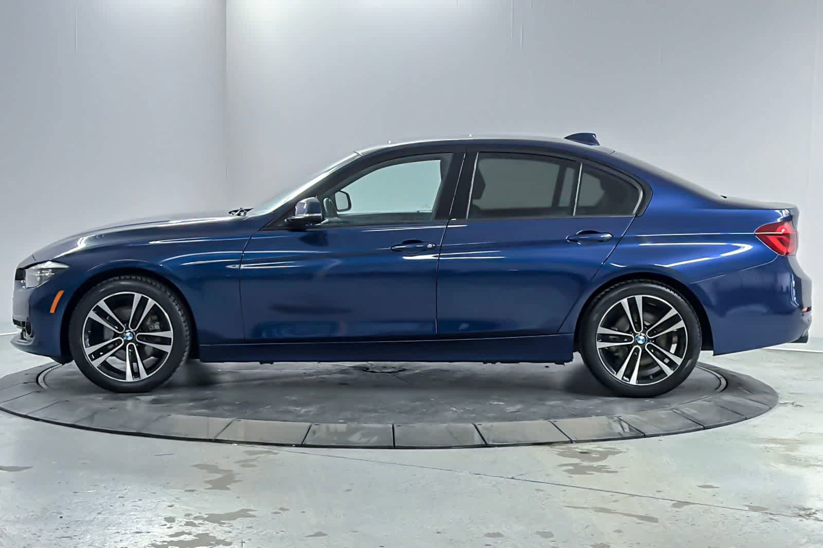 Used 2018 BMW 330i Sedan RWD image 5