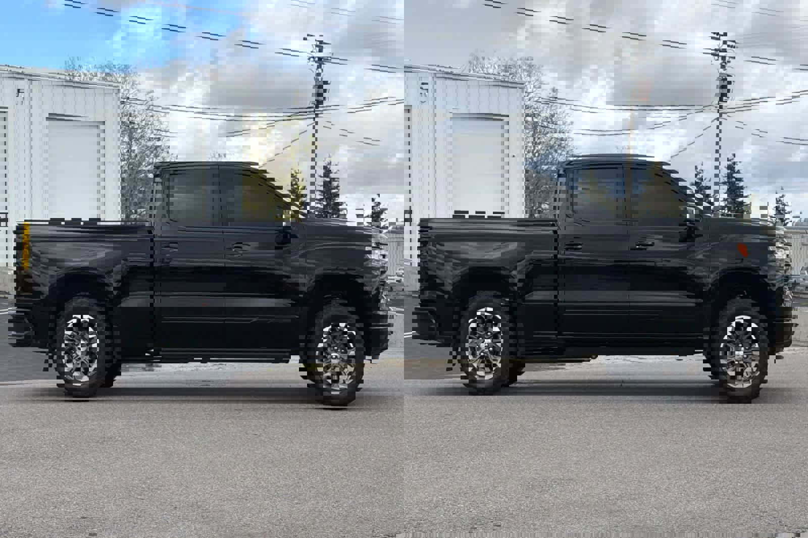 Used 2023 Chevrolet Silverado 1500 High Country w/ Technology Package image 8