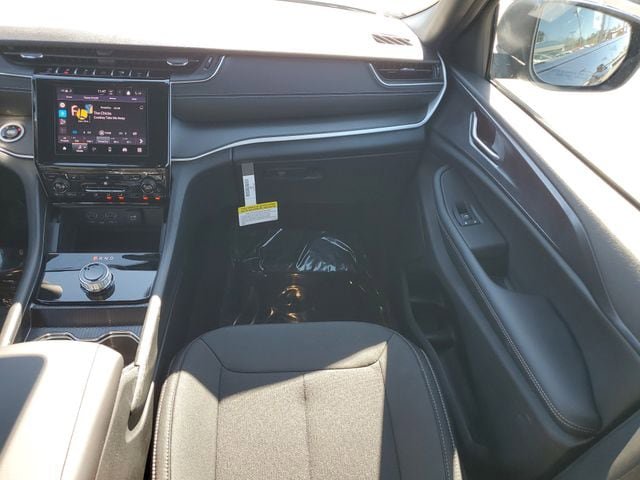 New 2026 Jeep Grand Cherokee Laredo X AWD/4WD image 19