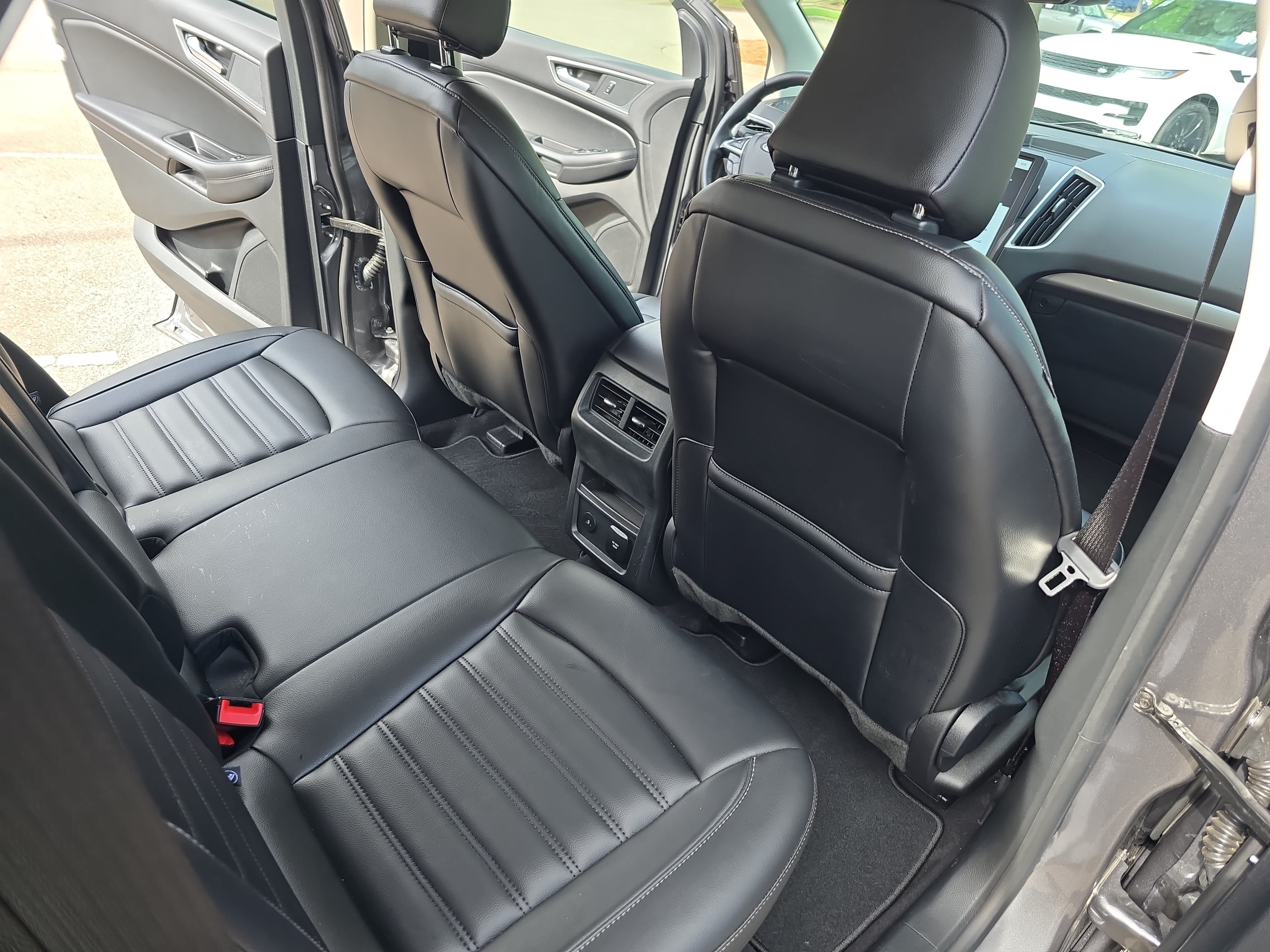 Used 2024 Ford Edge SEL w/ Convenience Package AWD/4WD image 11