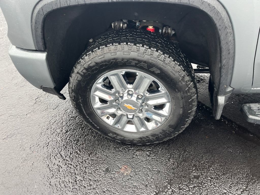 Used 2024 Chevrolet Silverado 2500 High Country w/ High Country Premium Package image 34