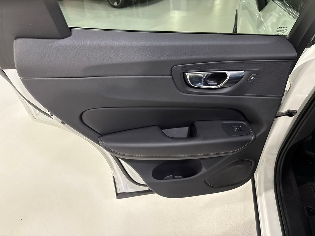 Certified 2023 Volvo XC60 B5 Ultimate w/ Climate Package AWD/4WD image 21