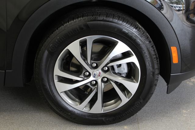 Certified 2023 Buick Envision Essence image 6