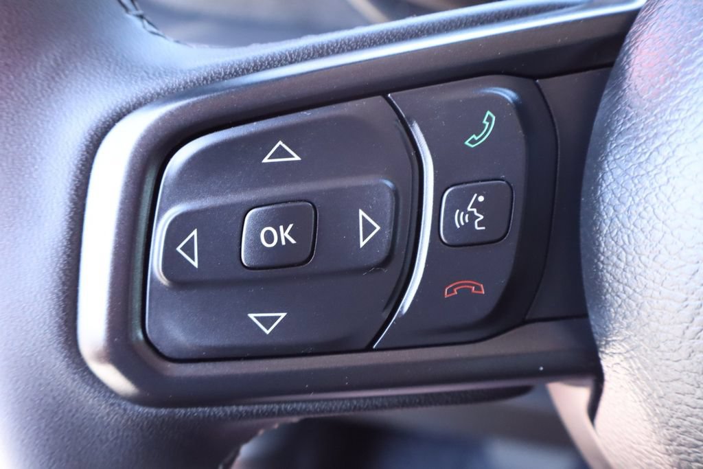 Used 2025 Jeep Wrangler Unlimited Rubicon w/ Convenience Group AWD/4WD image 23