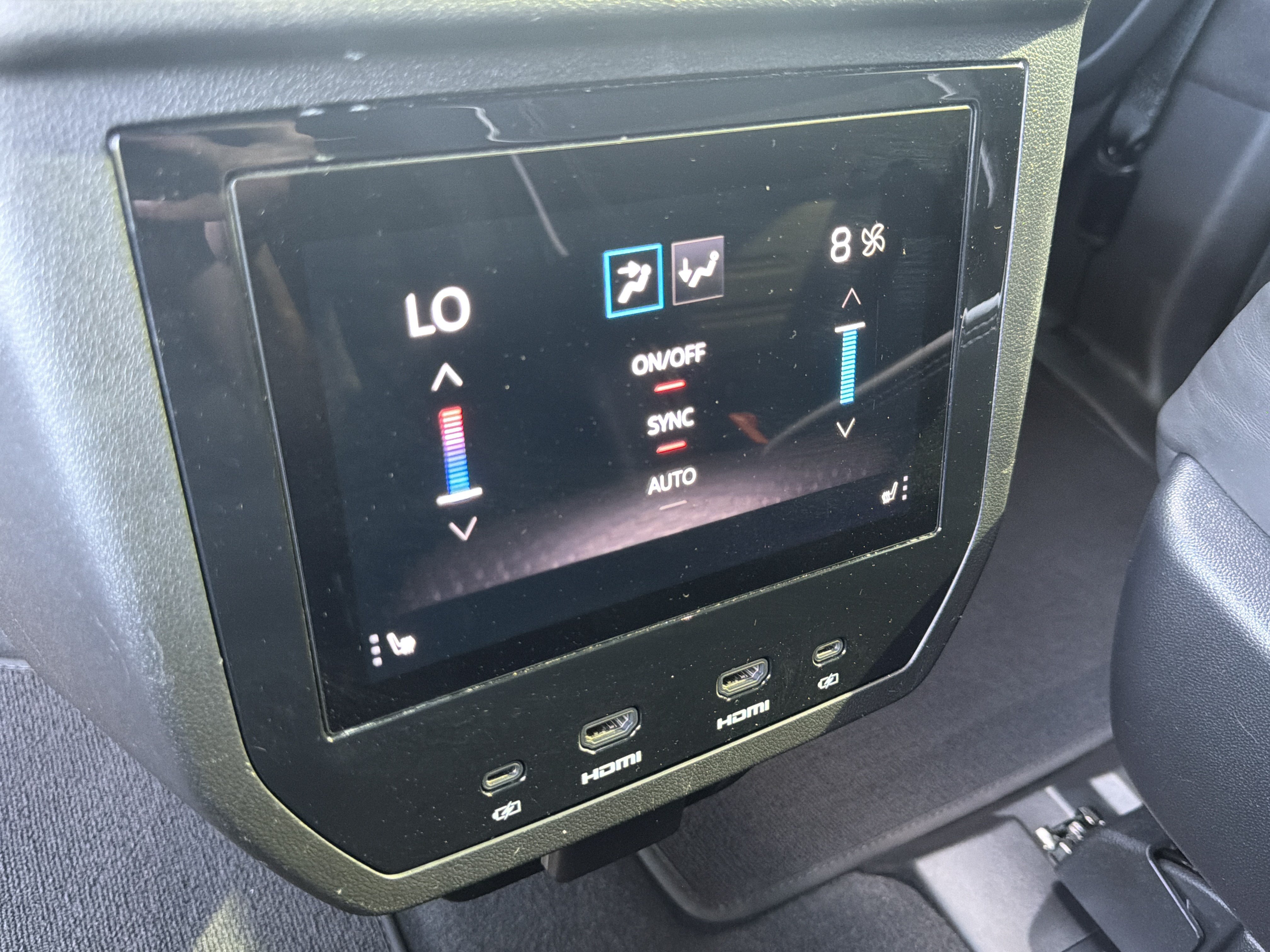 Used 2025 GMC Yukon AT4 Ultimate AWD/4WD image 45