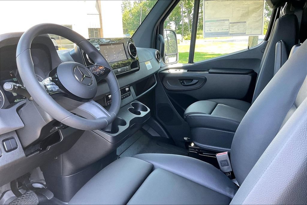 New 2025 Mercedes-Benz Sprinter 2500 image 8