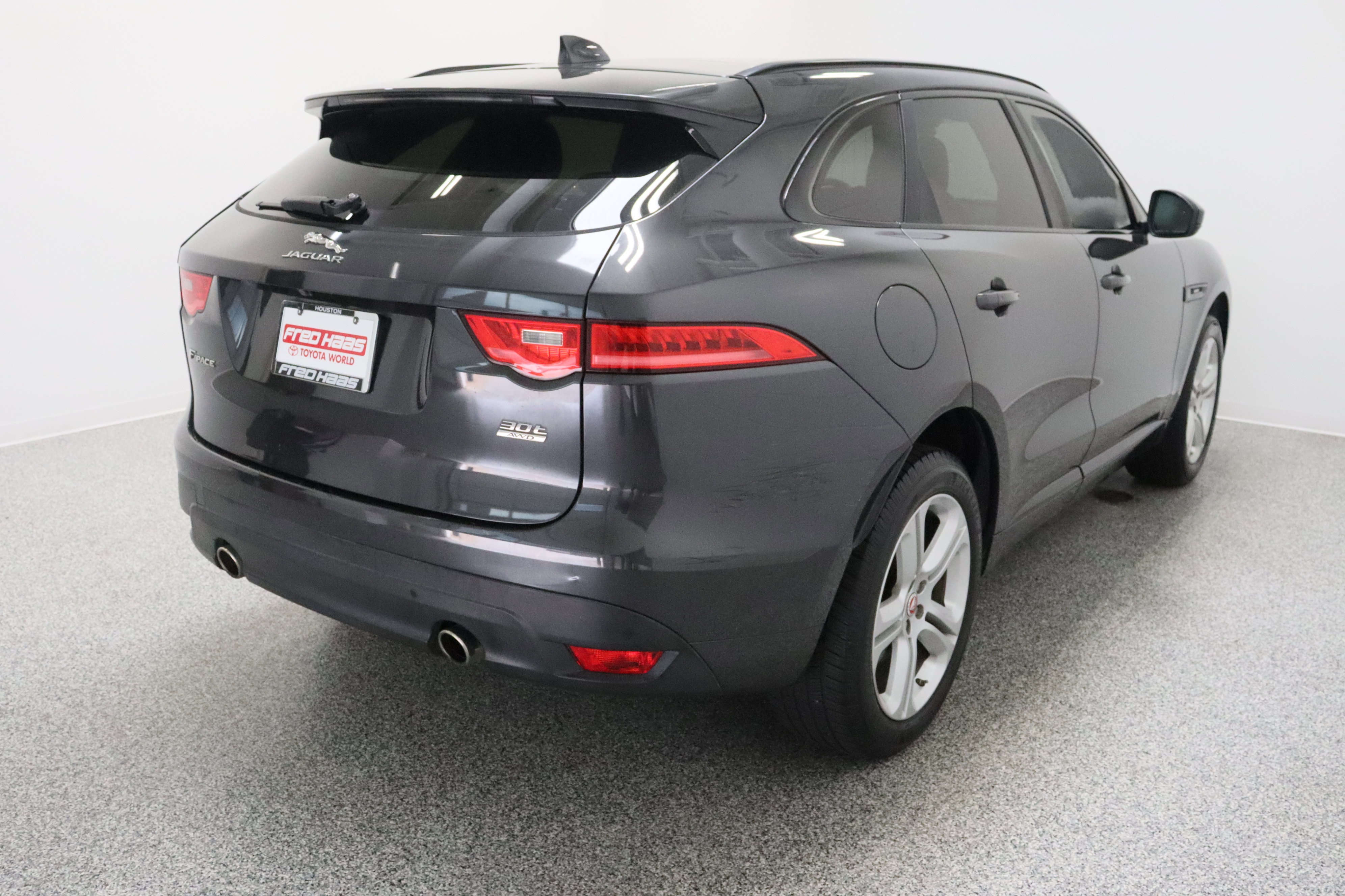 Used 2018 Jaguar F-PACE R-Sport AWD/4WD image 7