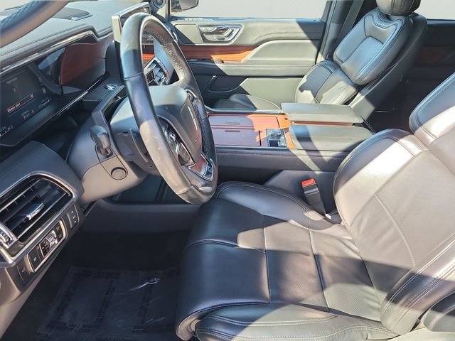 Used 2024 Lincoln Navigator Premiere AWD/4WD image 21