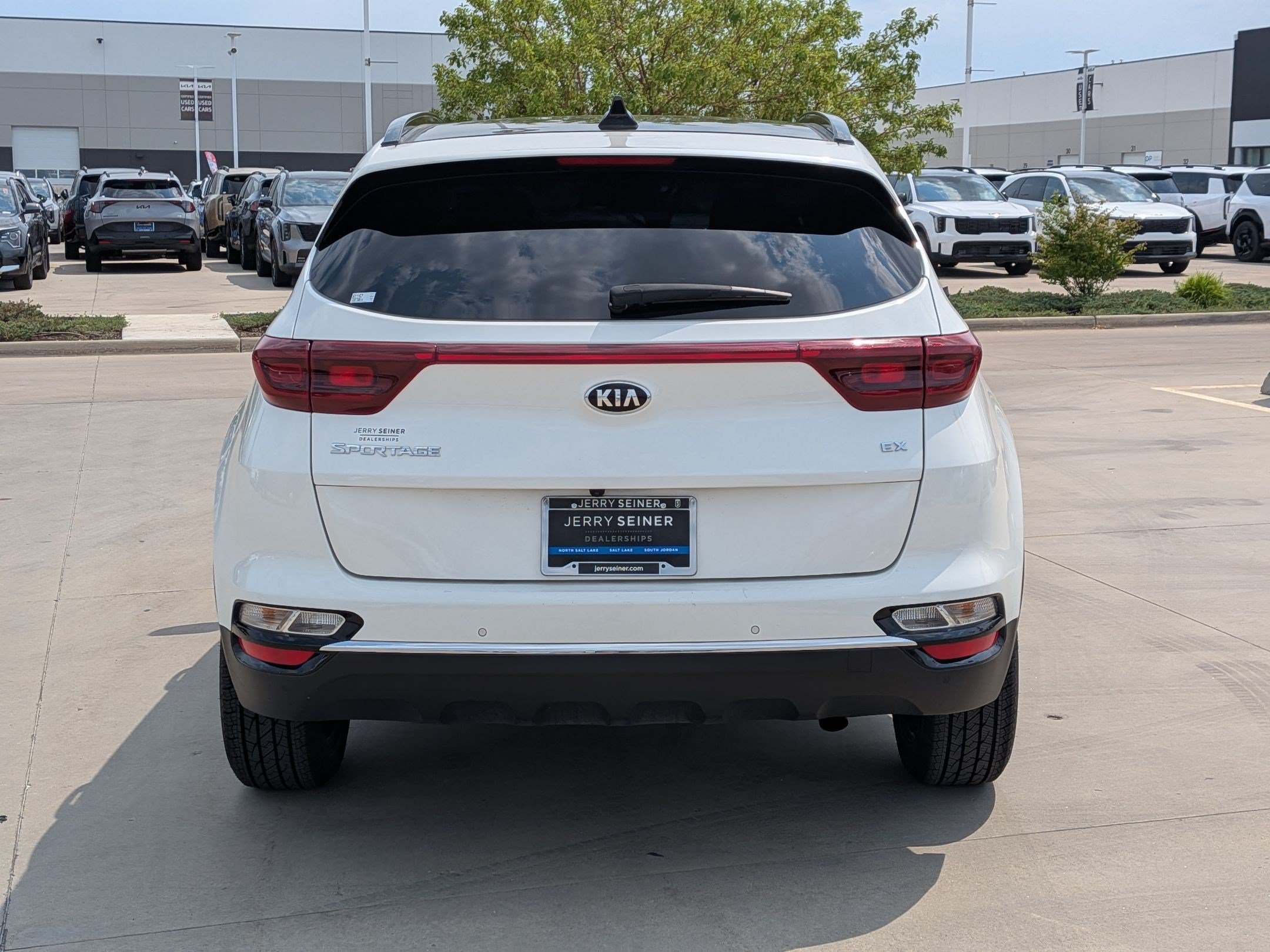 Used 2021 Kia Sportage EX w/ EX Technology Package AWD/4WD image 4
