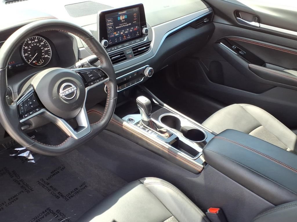 Used 2023 Nissan Altima 2.5 SR FWD image 16