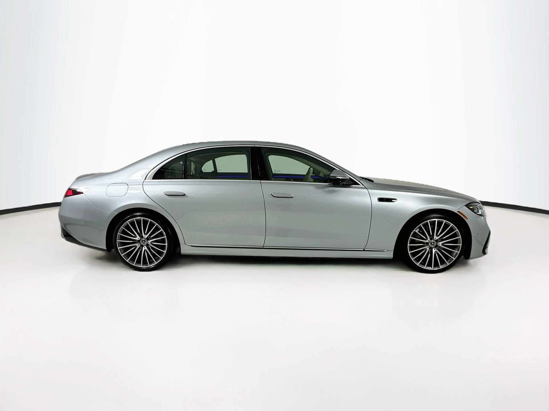 New 2027 Mercedes-Benz S 580 4MATIC Sedan image 9