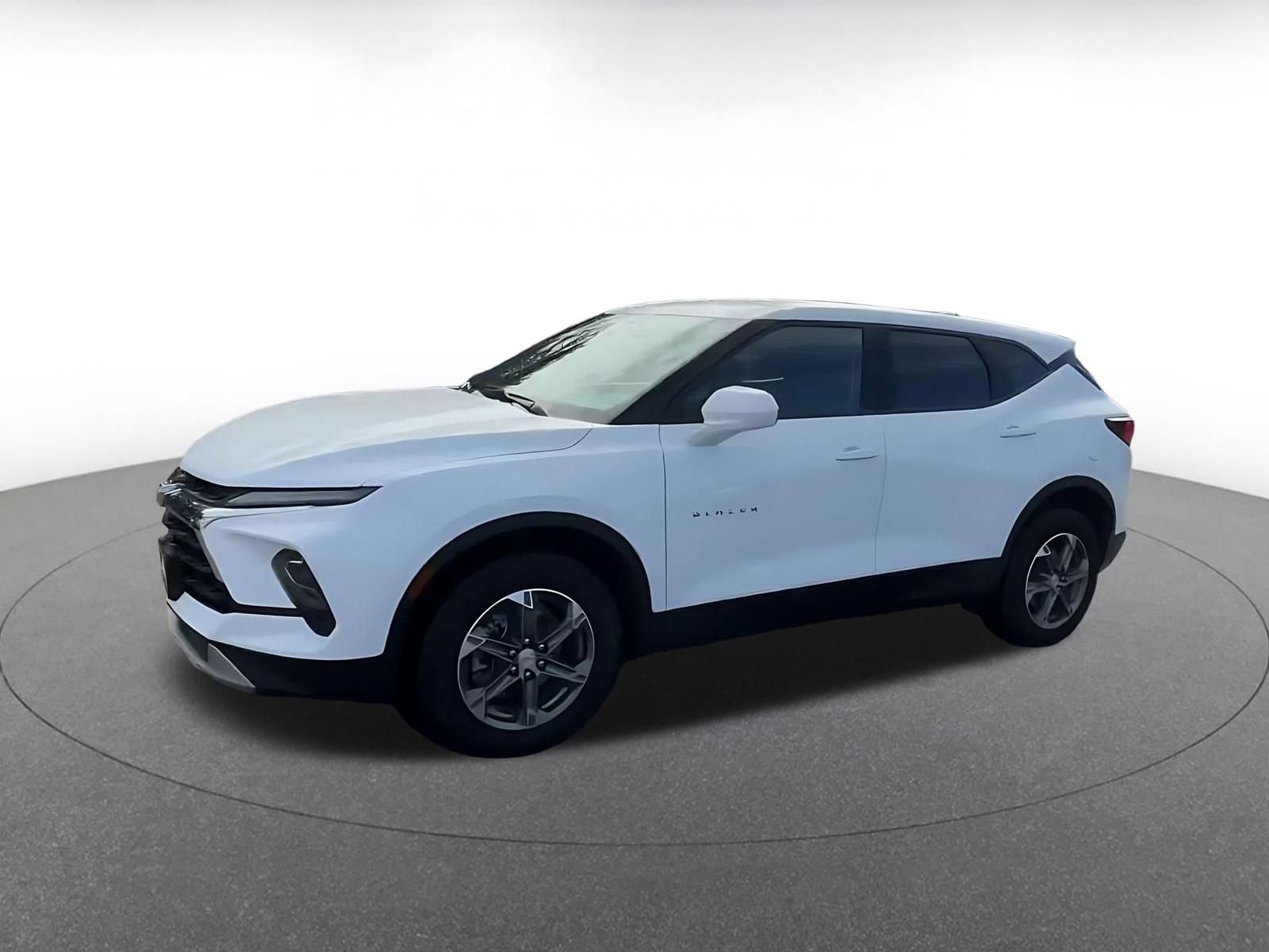 Used 2025 Chevrolet Blazer LT FWD image 7