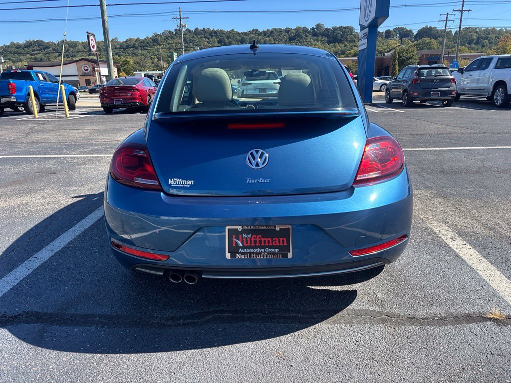 Used 2019 Volkswagen Beetle 2.0T SE FWD image 6