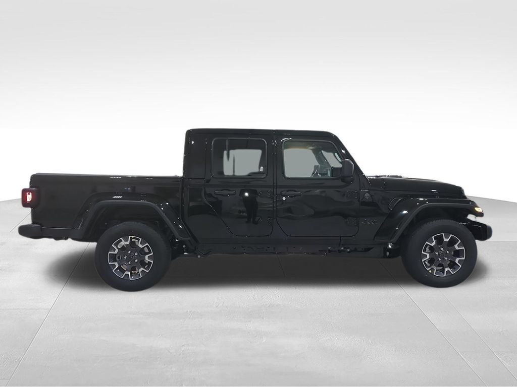 New 2026 Jeep Gladiator Sport AWD/4WD image 10