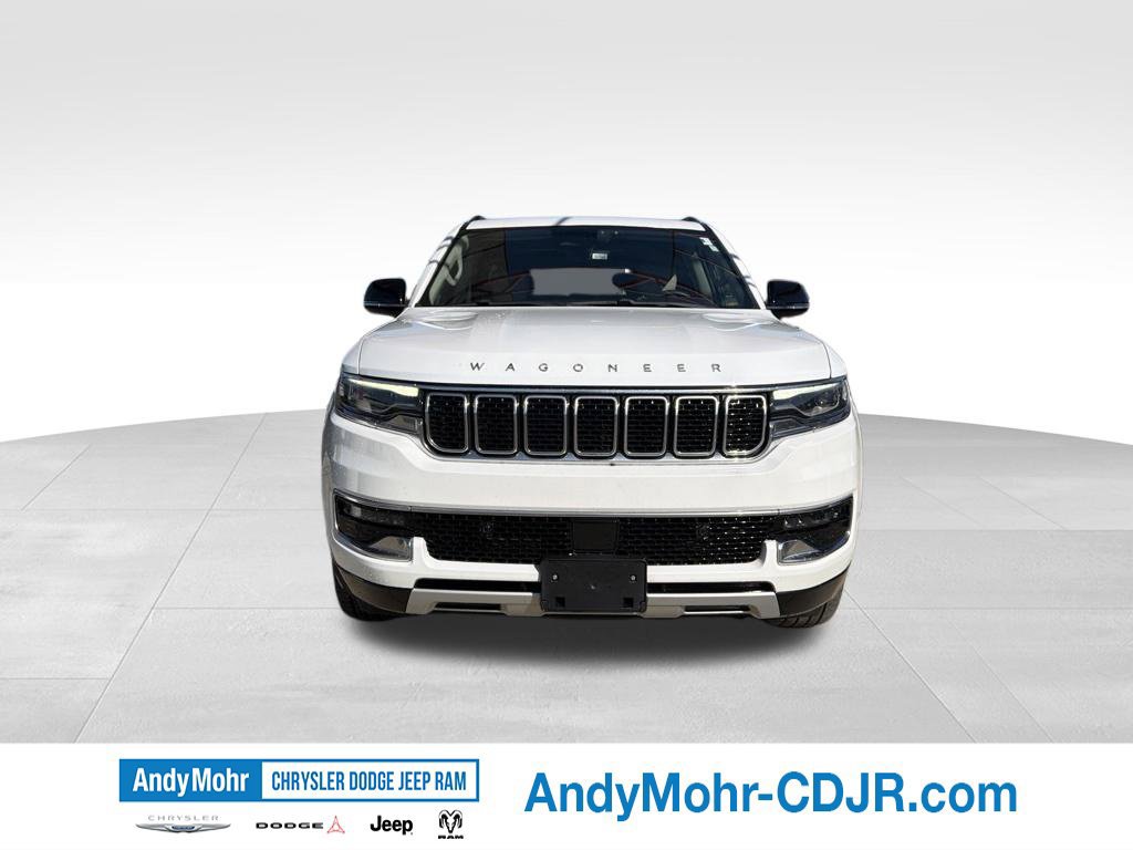 Used 2023 Jeep Wagoneer Series II w/ Premium Group I AWD/4WD image 2