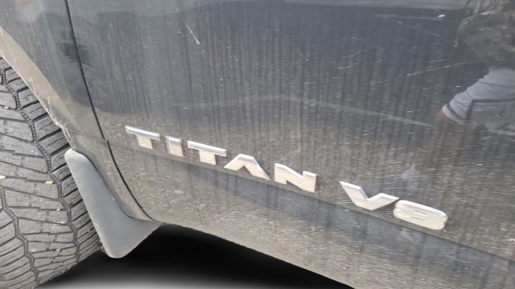 Used 2018 Nissan Titan SV w/ SV Convenience Package RWD image 13