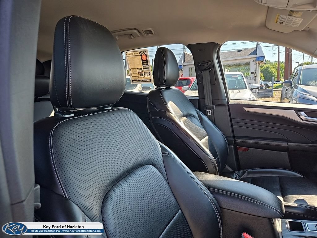 Used 2024 Ford Escape Platinum AWD/4WD image 20
