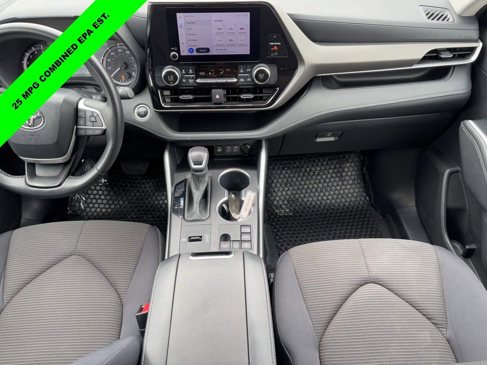Used 2024 Toyota Highlander LE image 14