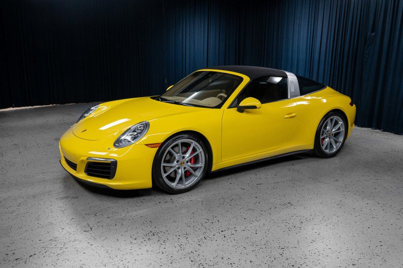 Used 2017 Porsche 911 Targa 4S image 2