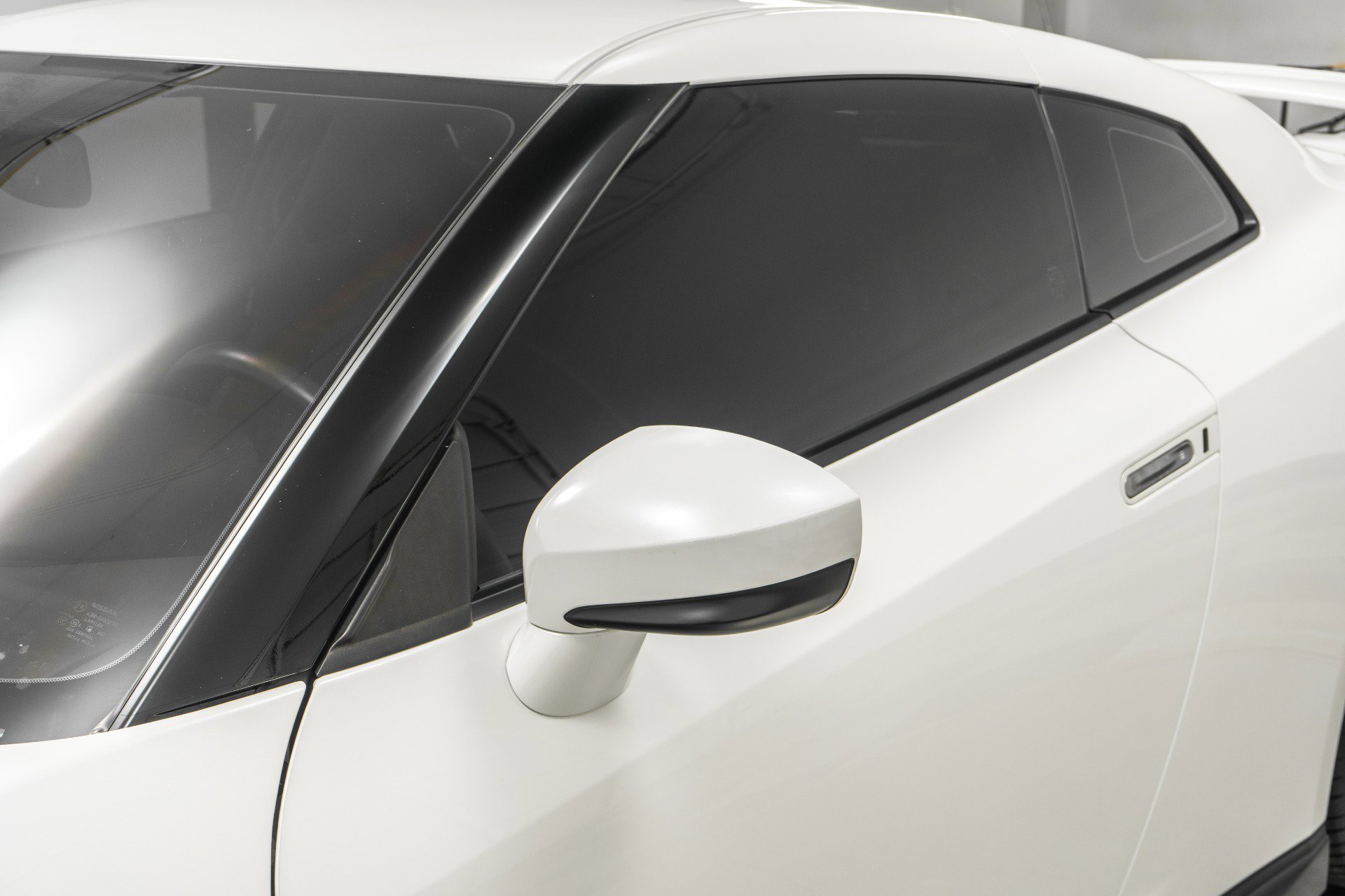 Used 2020 Nissan GT-R Premium image 35