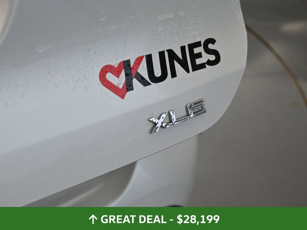 Used 2023 Toyota Highlander XLE image 24