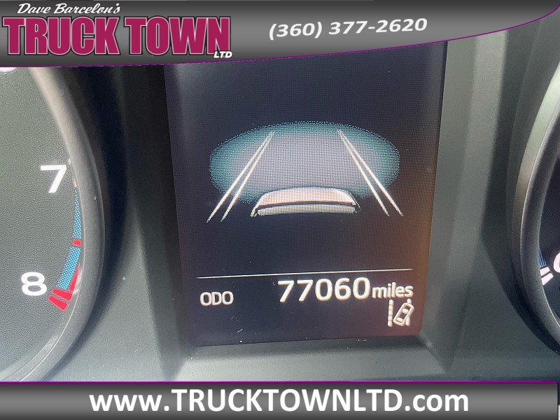 Used 2017 Toyota RAV4 LE w/ All Weather Liner Package AWD/4WD image 27