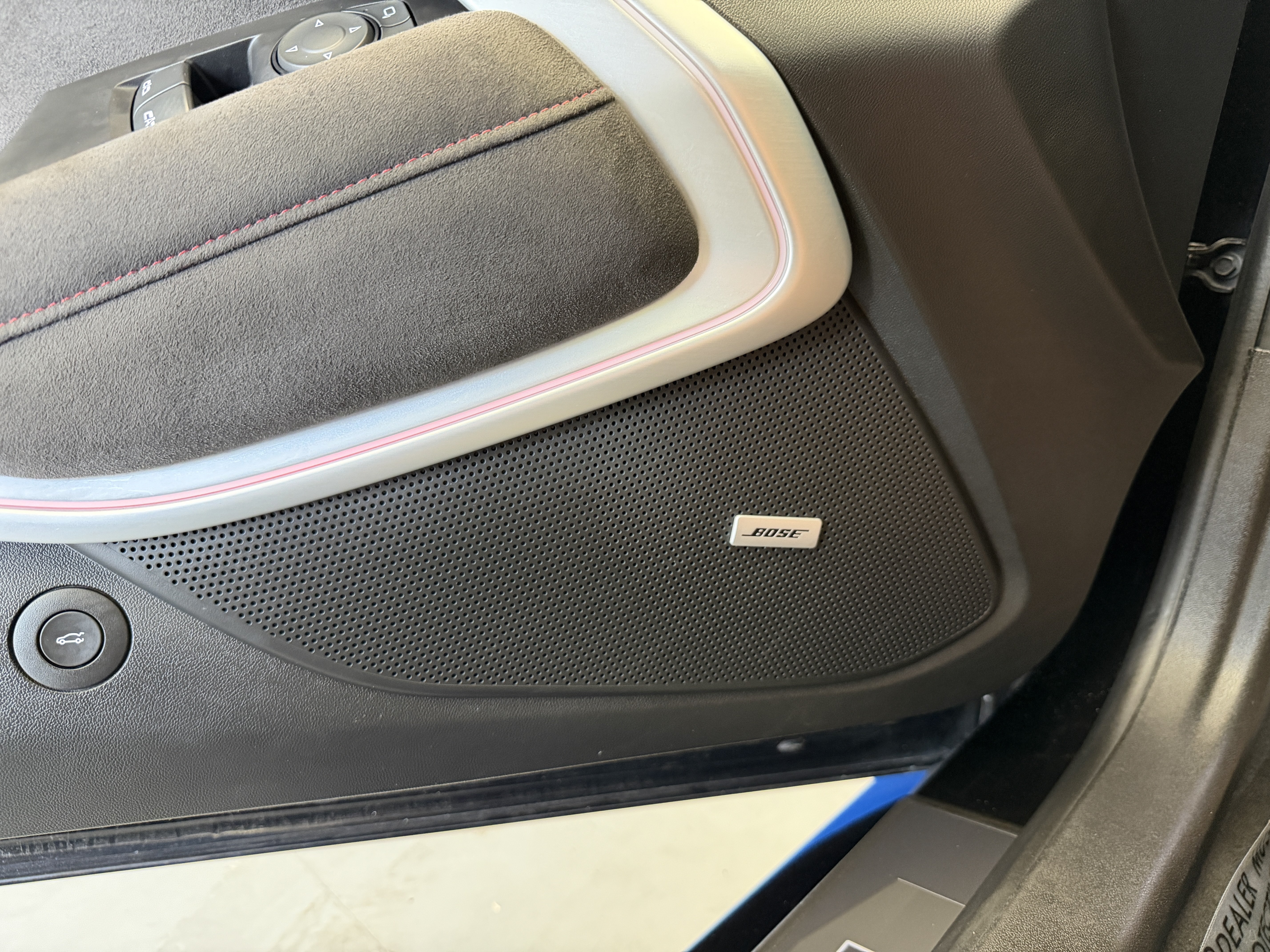 Used 2019 Chevrolet Camaro ZL1 RWD image 11