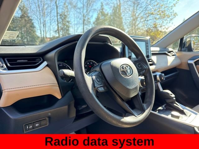 Used 2021 Toyota RAV4 LE image 13