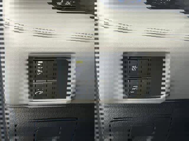 Used 2022 Toyota Highlander XLE image 17